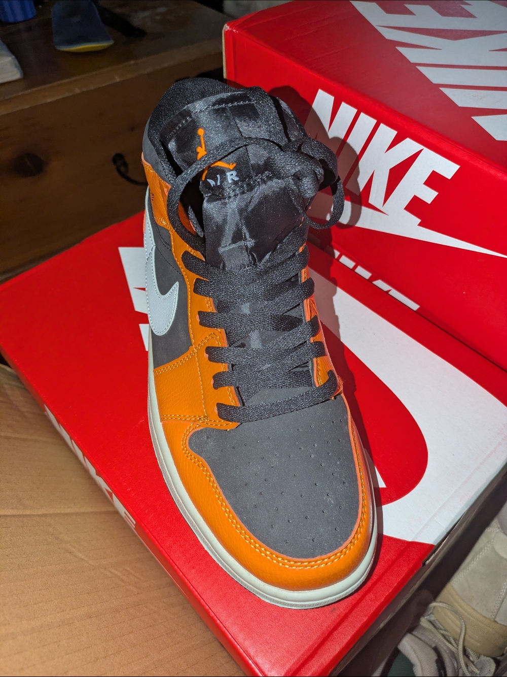 Air Jordan 1 High Zoom Orange Black And White Men's Size 10 New In Box! - Picture 3 of 6